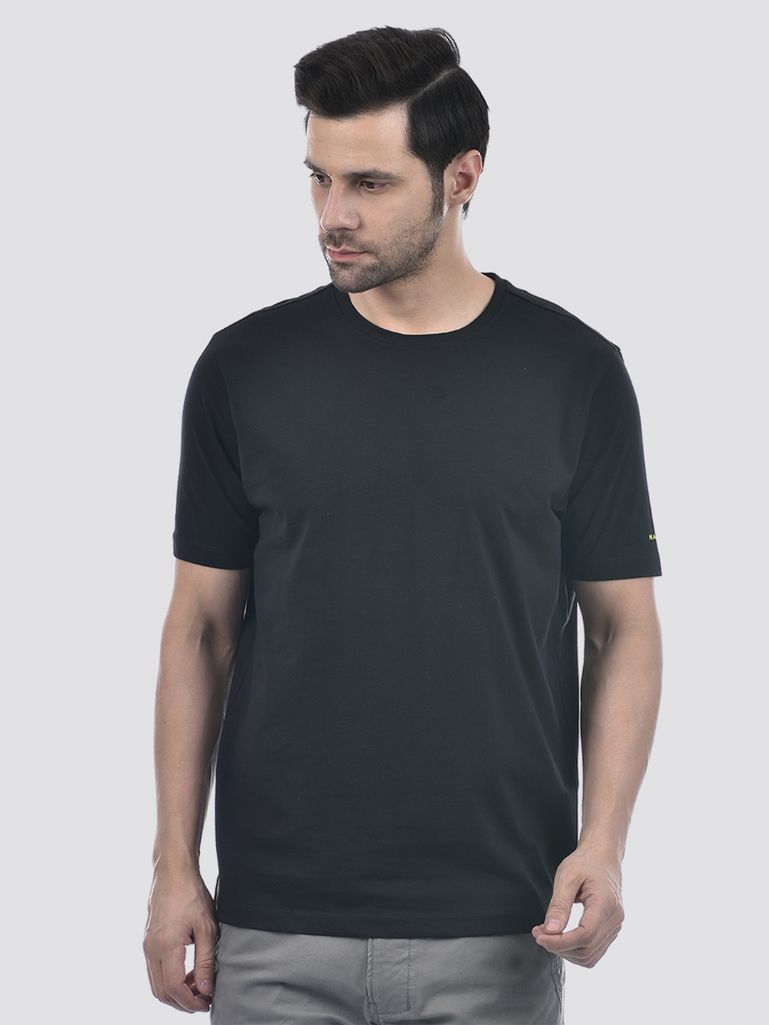 Numero Uno Men Solid Black T-Shirt